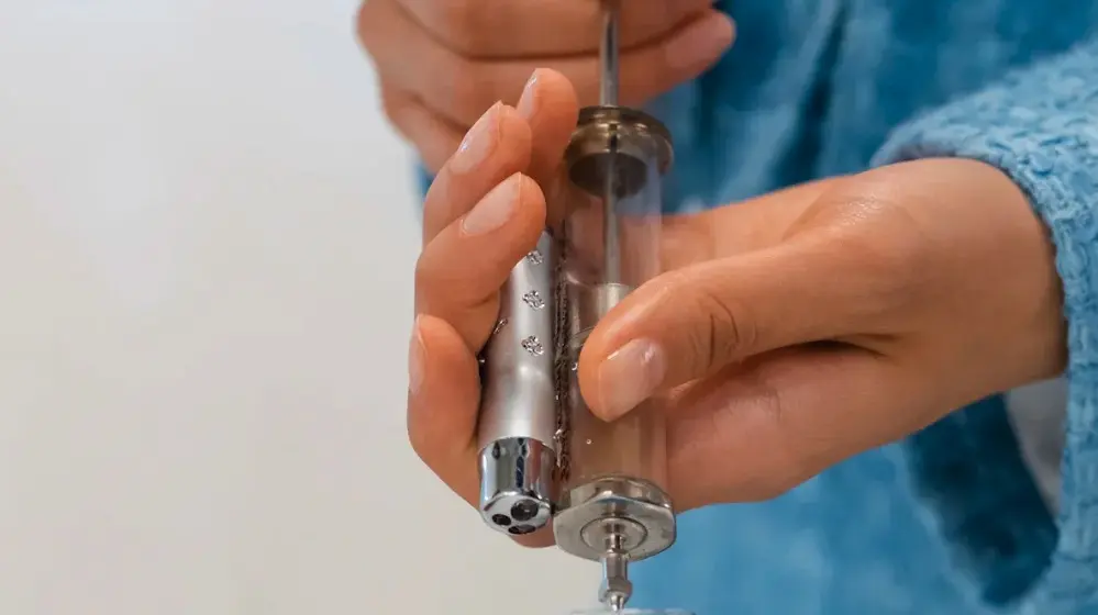 How to Use Automatic Syringes for Poultry Vaccination Effectively